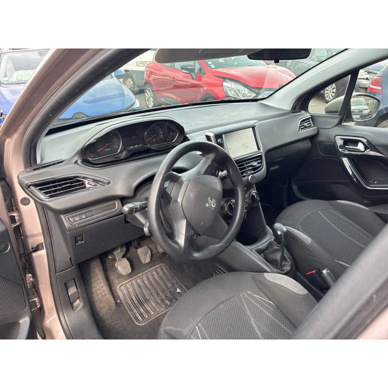 PEUGEOT 208 1 PHASE 1 1.4 HDI - 8V TURBO Photo n°6