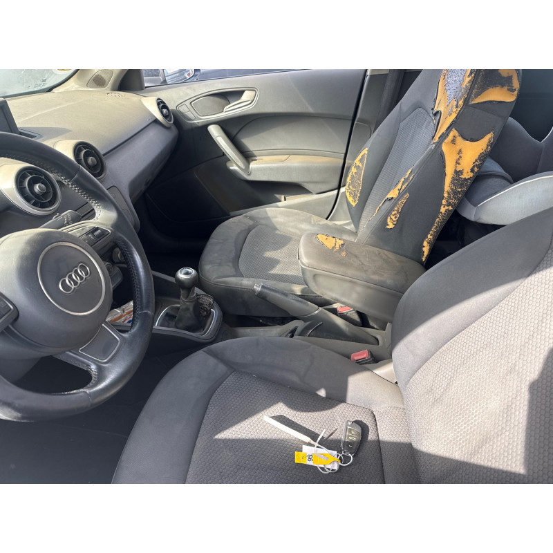 AUDI A1 1 SPORTBACK PHASE 1 1.6 TDI - 16V TURBO Photo n°5