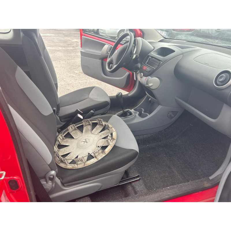 PEUGEOT 107 PHASE 1 1.0i - 12V Photo n°1
