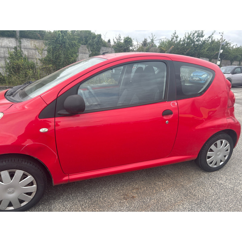PEUGEOT 107 PHASE 1 1.0i - 12V Photo n°10