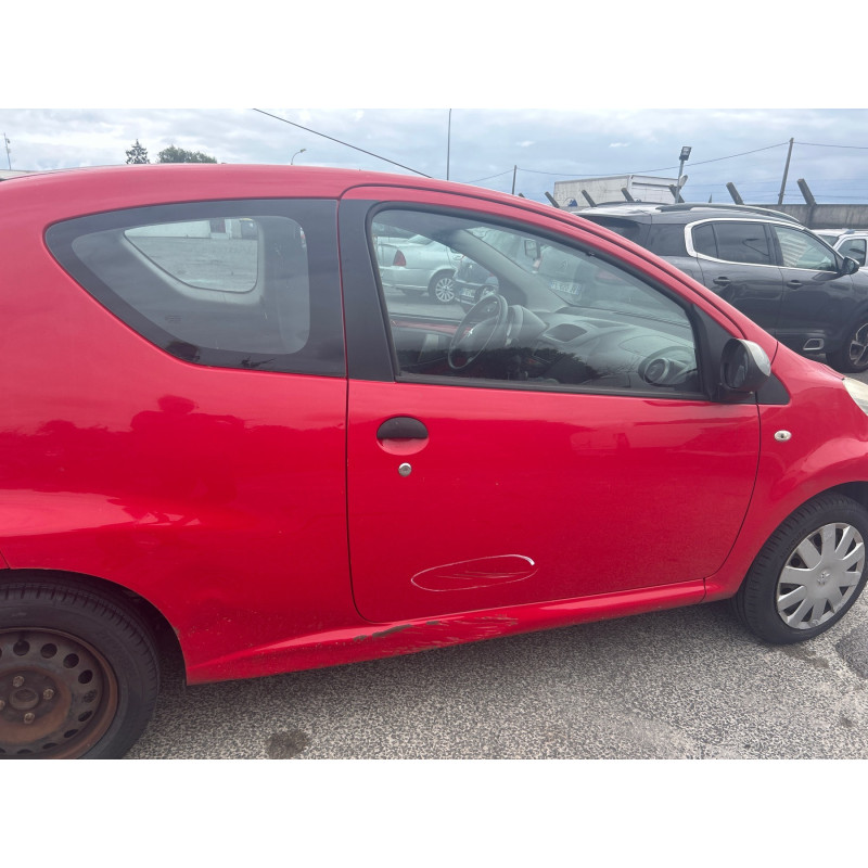 PEUGEOT 107 PHASE 1 1.0i - 12V Photo n°11