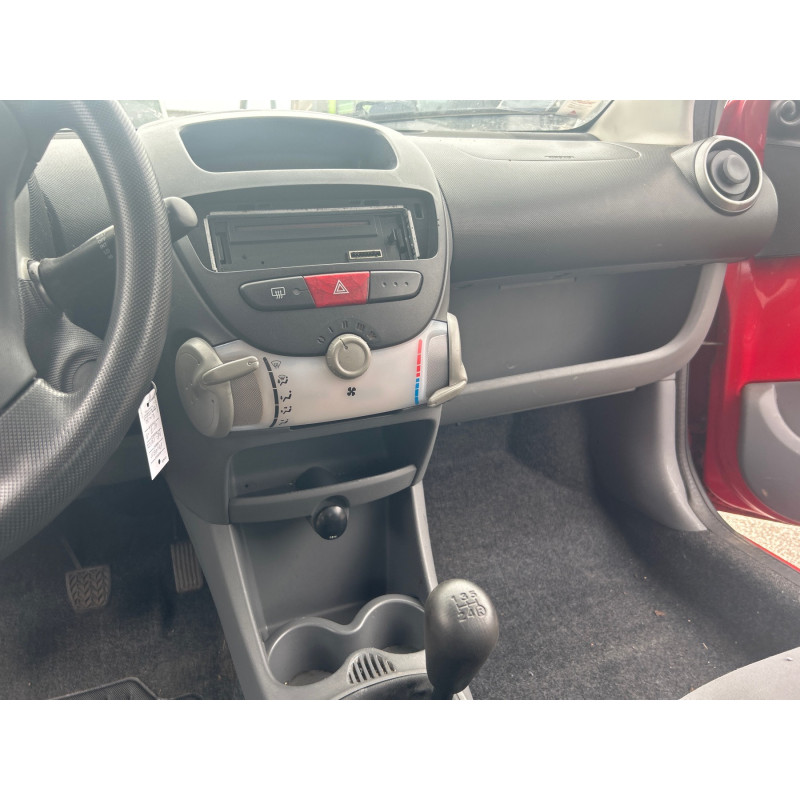 PEUGEOT 107 PHASE 1 1.0i - 12V Photo n°15