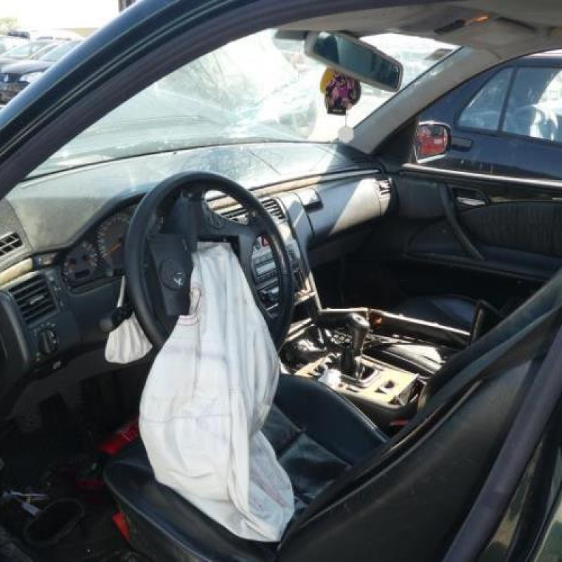Jante MERCEDES CLASSE E 210 Photo n°6