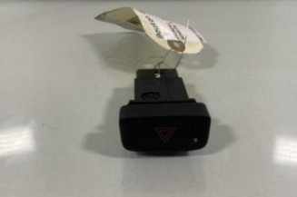 Bouton de warning HYUNDAI SONATA 4 Photo n°1