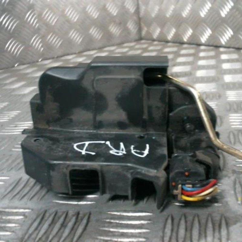 Serrure arriere droit HYUNDAI GETZ Photo n°2