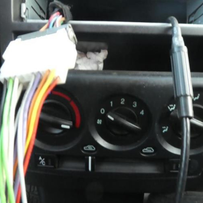 Serrure arriere droit HYUNDAI GETZ Photo n°12