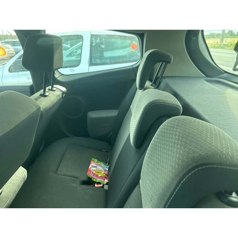 Vitre avant gauche RENAULT CLIO 3 Photo n°18