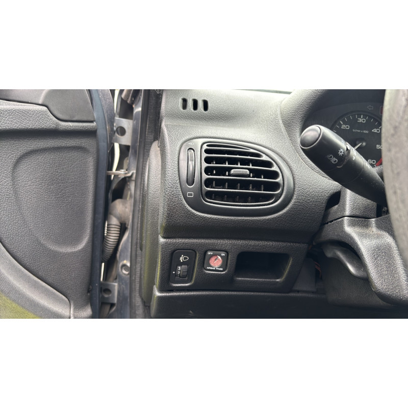 Moteur essuie glace arriere PEUGEOT 206 Photo n°18