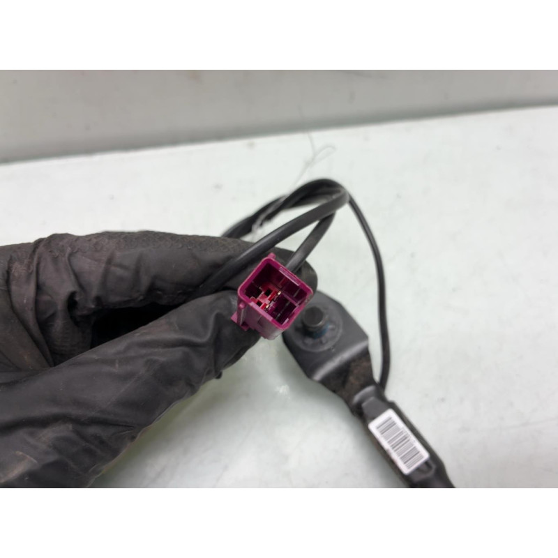 Attache ceinture avant gauche FORD FOCUS 3 Photo n°3