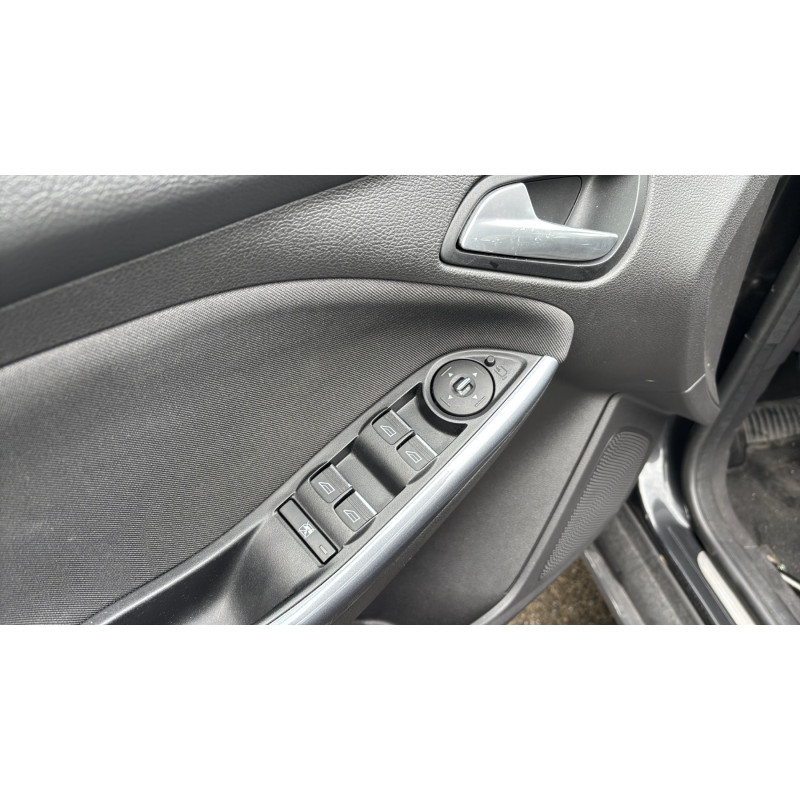 Bouton de coffre FORD FOCUS 3 Photo n°16