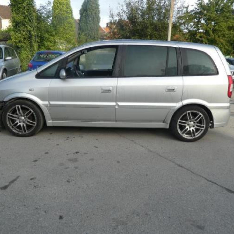 Porte avant droit OPEL ZAFIRA A Photo n°9