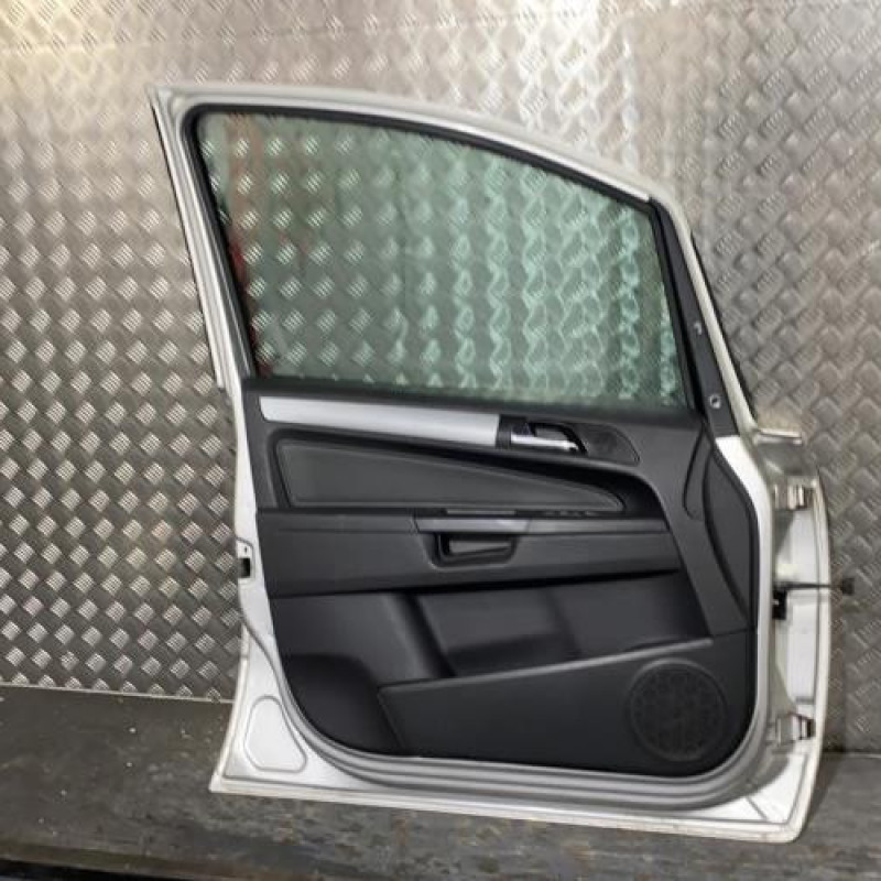 Porte avant gauche OPEL ZAFIRA B Photo n°3