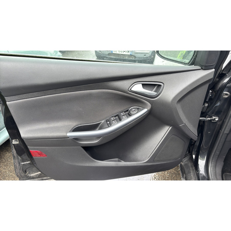Feu arriere stop central FORD FOCUS 3 Photo n°16