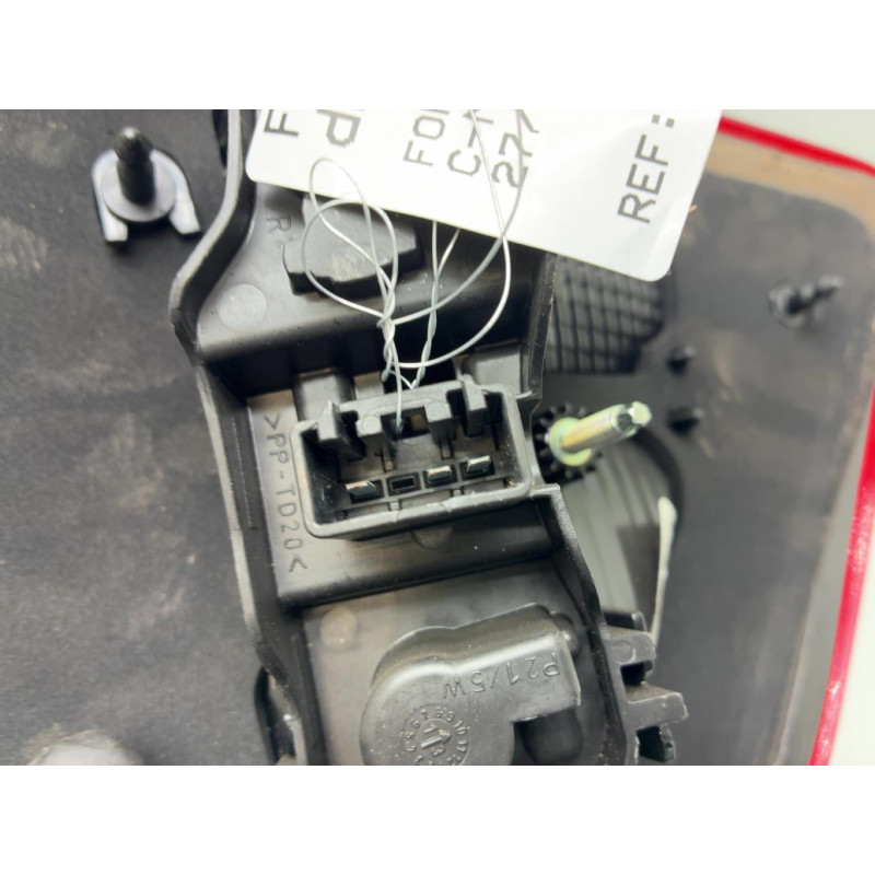 Feu arriere secondaire droit (feux) FORD C-MAX 2 Photo n°3