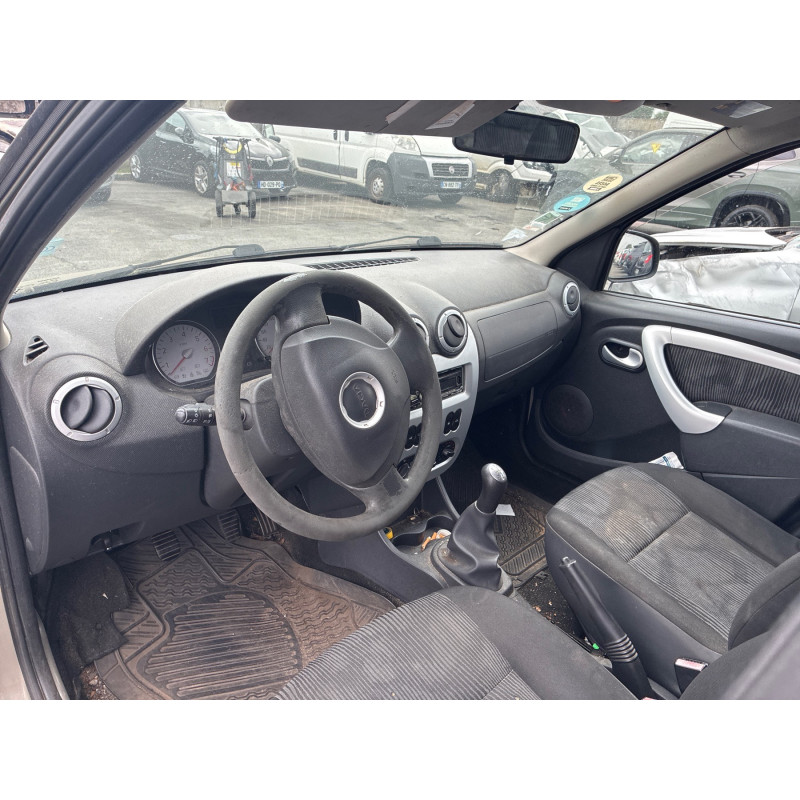 DACIA LOGAN MCV 1 PHASE 2 BREAK 1.5 DCI - 8V TURBO Photo n°9