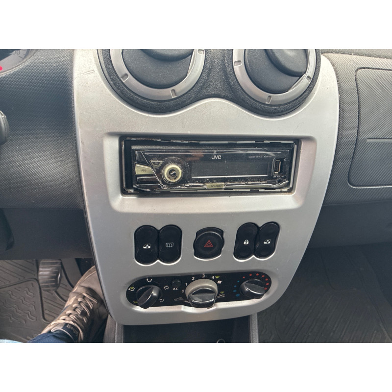 DACIA LOGAN MCV 1 PHASE 2 BREAK 1.5 DCI - 8V TURBO Photo n°13