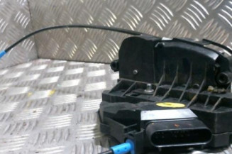 Serrure avant gauche FORD FIESTA 6
