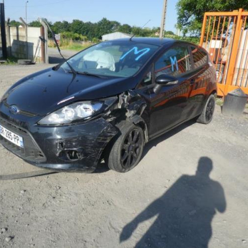 Compresseur clim FORD FIESTA 6 Photo n°4