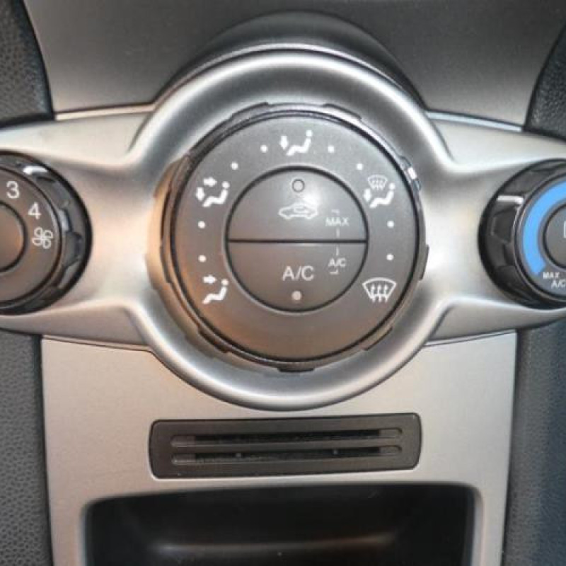 Compresseur clim FORD FIESTA 6 Photo n°10