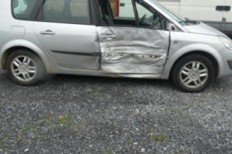 Pretensionneur de ceinture avant droit RENAULT GRAND SCENIC 2