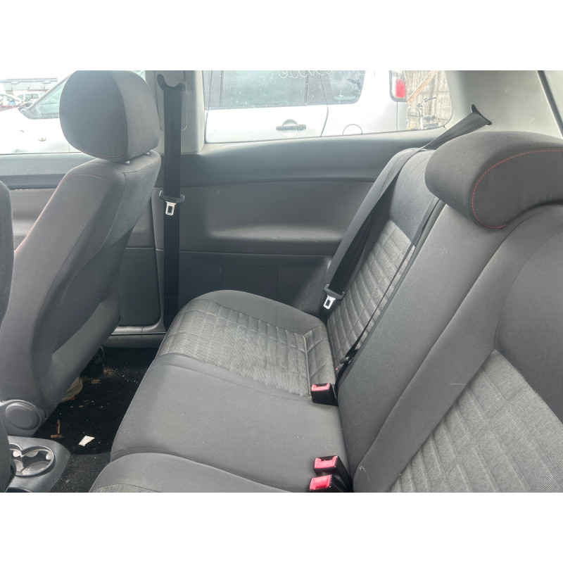 VOLKSWAGEN POLO 4 PHASE 2 1.4 TDI - 6V TURBO Photo n°8
