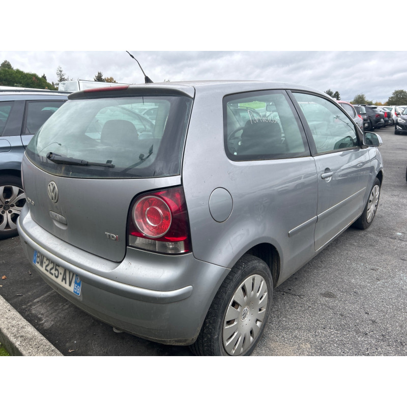 VOLKSWAGEN POLO 4 PHASE 2 1.4 TDI - 6V TURBO Photo n°15