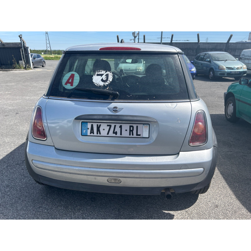 MINI MINI 1 R50/R53 PHASE 1 1.6i - 16V ONE Photo n°9