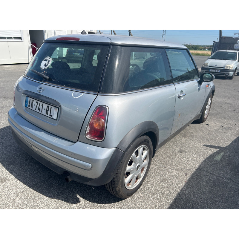 MINI MINI 1 R50/R53 PHASE 1 1.6i - 16V ONE Photo n°13