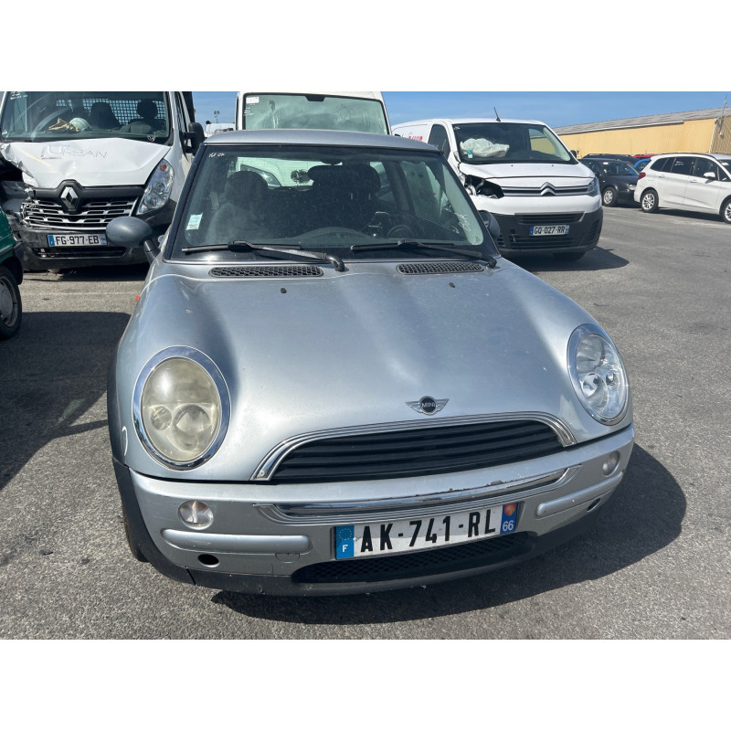 MINI MINI 1 R50/R53 PHASE 1 1.6i - 16V ONE Photo n°17