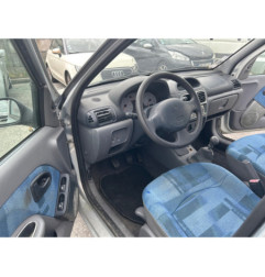 RENAULT CLIO 2 PHASE 1 1.2i - 8V