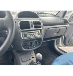 RENAULT CLIO 2 PHASE 1 1.2i - 8V