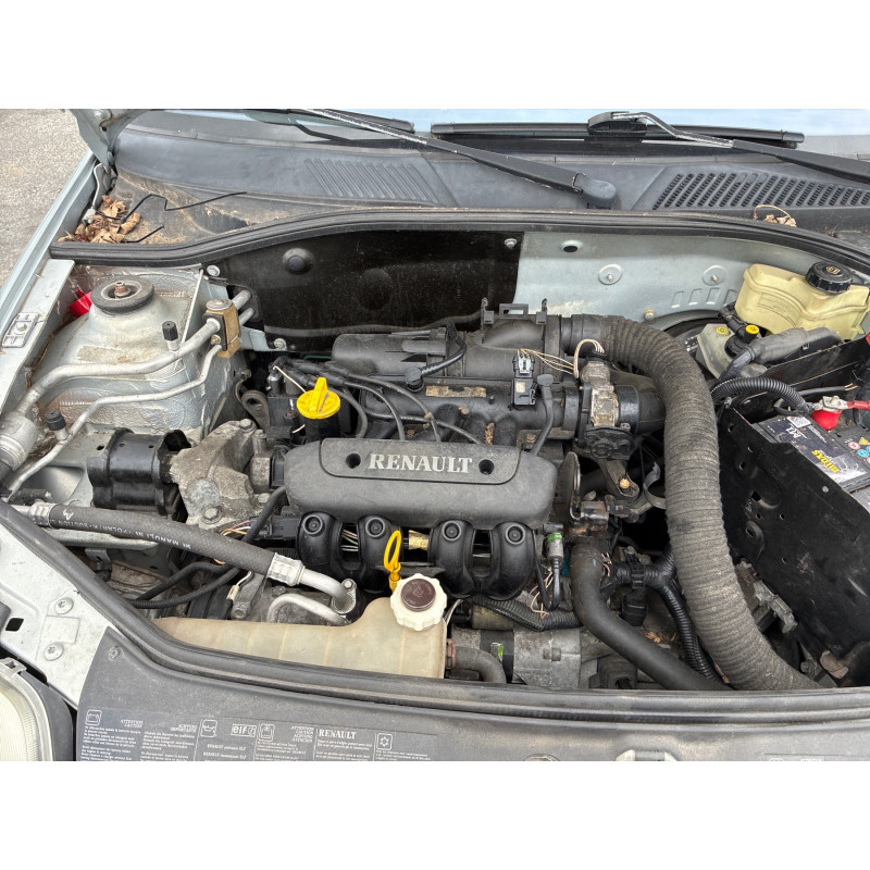 RENAULT CLIO 2 PHASE 1 1.2i - 8V Photo n°21