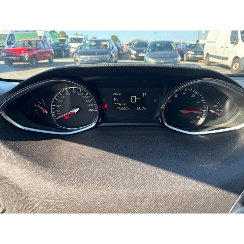 PEUGEOT 308 2 SW PHASE 1 BREAK 1.2 PURETECH - 12V TURBO Photo n°18
