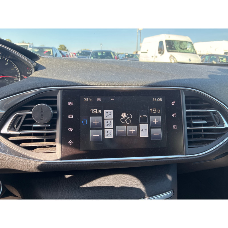 PEUGEOT 308 2 SW PHASE 1 BREAK 1.2 PURETECH - 12V TURBO Photo n°19