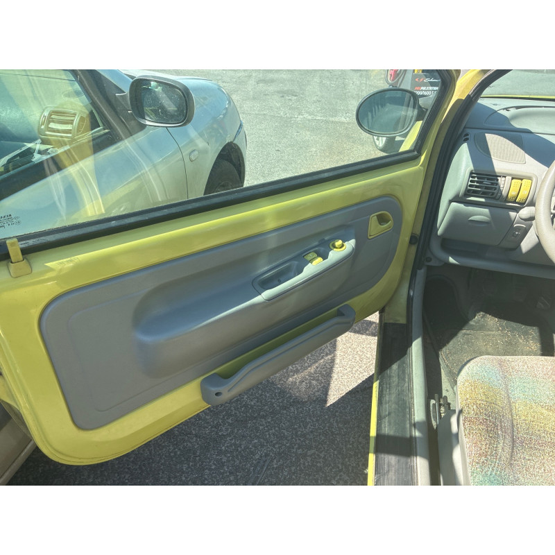 RENAULT TWINGO 1 PHASE 2 1.2i - 8V Photo n°17