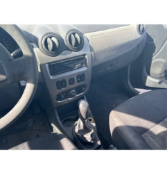 DACIA SANDERO 1 1.2i - 16V Photo n°1