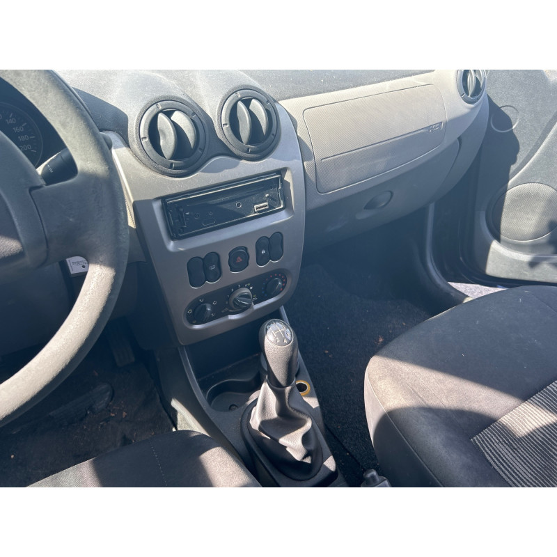 DACIA SANDERO 1 1.2i - 16V Photo n°1