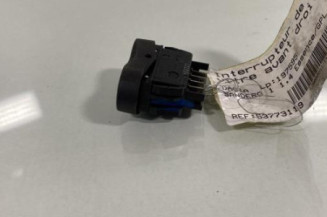 Interrupteur de leve vitre avant droit DACIA SANDERO 1