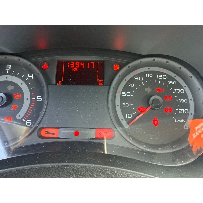 RENAULT CLIO 3 PHASE 1 1.5 DCI - 8V TURBO Photo n°23