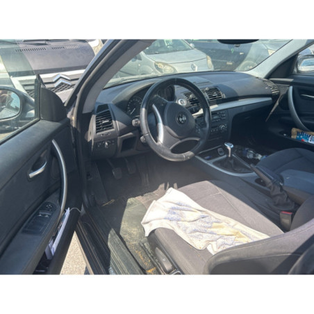 BMW SERIE 1 E81 116i 2.0i - 16V Photo n°1