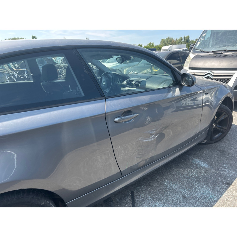 BMW SERIE 1 E81 116i 2.0i - 16V Photo n°2