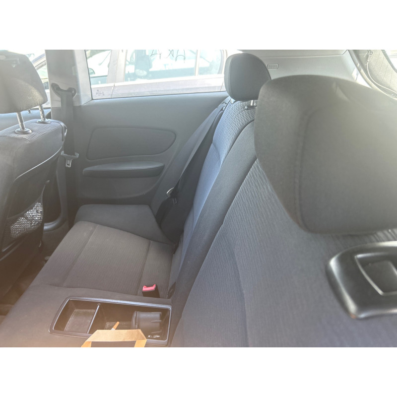BMW SERIE 1 E81 116i 2.0i - 16V Photo n°4