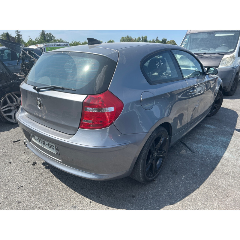 BMW SERIE 1 E81 116i 2.0i - 16V Photo n°7