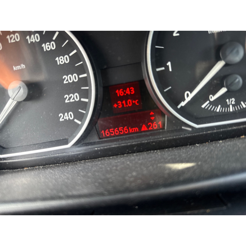 BMW SERIE 1 E81 116i 2.0i - 16V Photo n°17