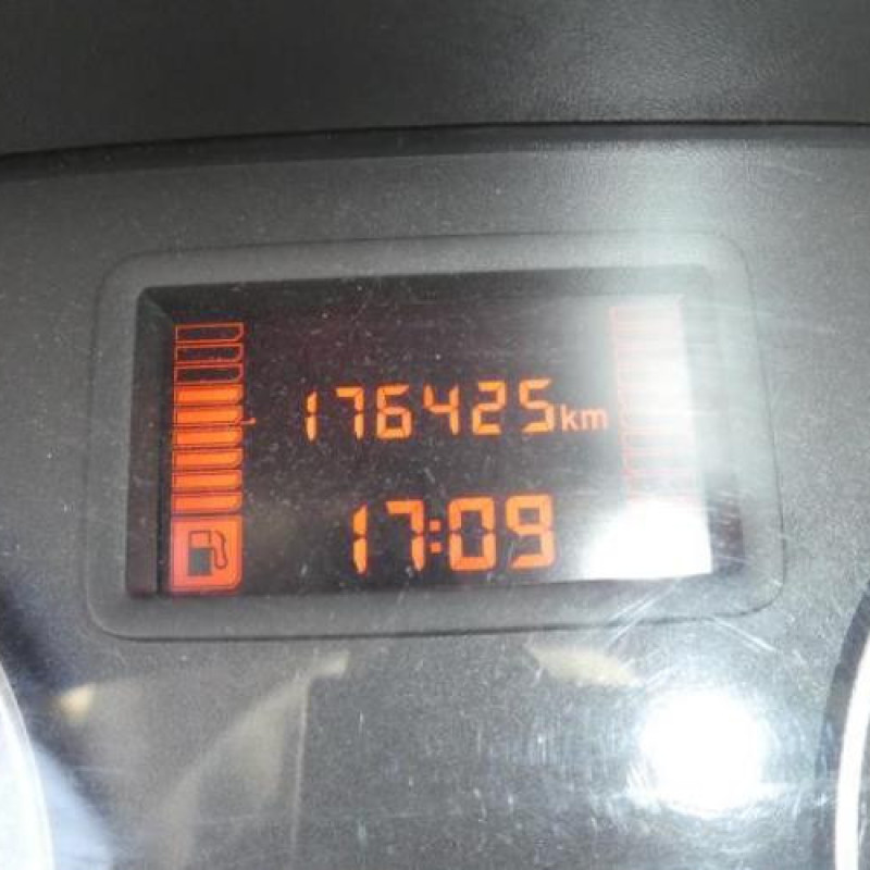 Interrupteur de leve vitre avant droit DACIA SANDERO 1 Photo n°17