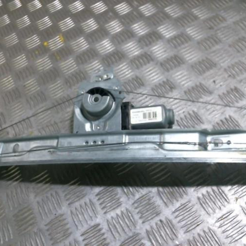 Leve vitre electrique avant droit PEUGEOT 207 Photo n°1