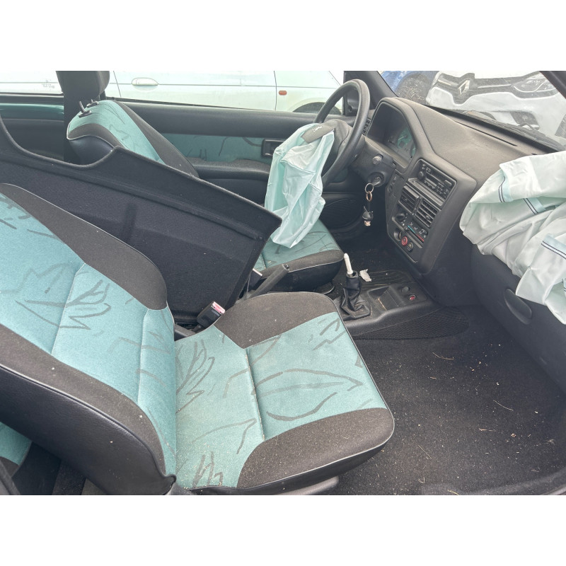 Bouton de warning PEUGEOT 106 Photo n°11
