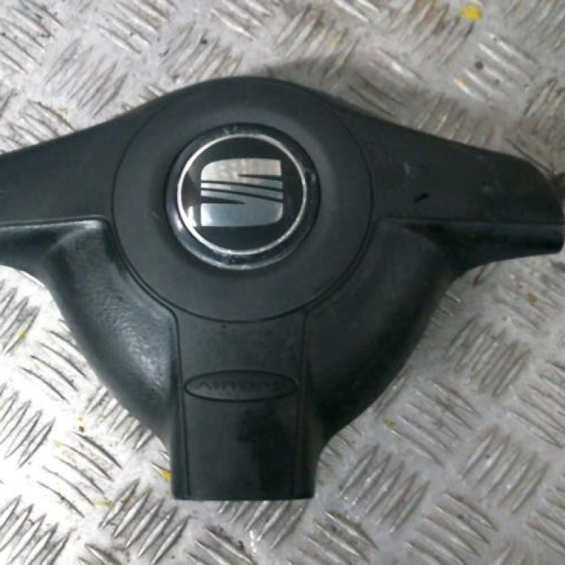 Air bag conducteur SEAT LEON 1 Photo n°1