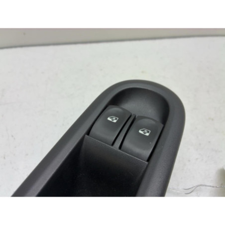 Interrupteur de leve vitre avant gauche RENAULT CLIO 3