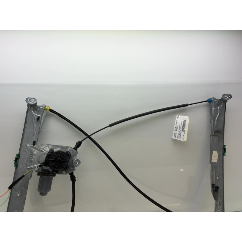 Leve vitre electrique avant droit RENAULT CLIO 3 Photo n°3